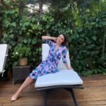 Tatiana Stefanidou Instagram - Τελευταία dressy photo της σαιζόν. Από βδομάδα … μαγιό, καφτάνι, σανδάλι! 😎#summer #summervibes #διακοπές @dvf_greece