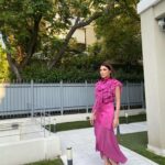 Tatiana Stefanidou Instagram - Φορώντας το υπέροχο σύνολο της αγαπημένης μου @katko_designs θέλω να ευχαριστήσω τον @alphatv που μου επέτρεψε να αφήσω στο τιμόνι του @tlive_alphatv δυο άξιους συναδέλφους για την επόμενη εβδομάδα, τη @giotak_ και τον @panagiotis_sourelis Προς αποφυγήν …σεναρίων συνωμοσίας, είμαι καλά στη υγεία μου και από Σεπτέμβρη θα είμαι κανονικά στο πόστο μου για να συνεχίσουμε την εκπομπή που ο κόσμος στήριξε και αγάπησε, με ακόμη περισσότερη όρεξη και φρέσκιες ιδέες. 🩷🩷🩷🩷🩷🩷🩷🩷🩷
