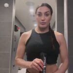 Tatiana Suarez Instagram - Dripping in determination with a little help from Sweet Sweat during today’s workout. Always improving, that’s the goal. 🙏🏽 @sweetsweat @ufc #sweetsweat #sweetsweatathlete