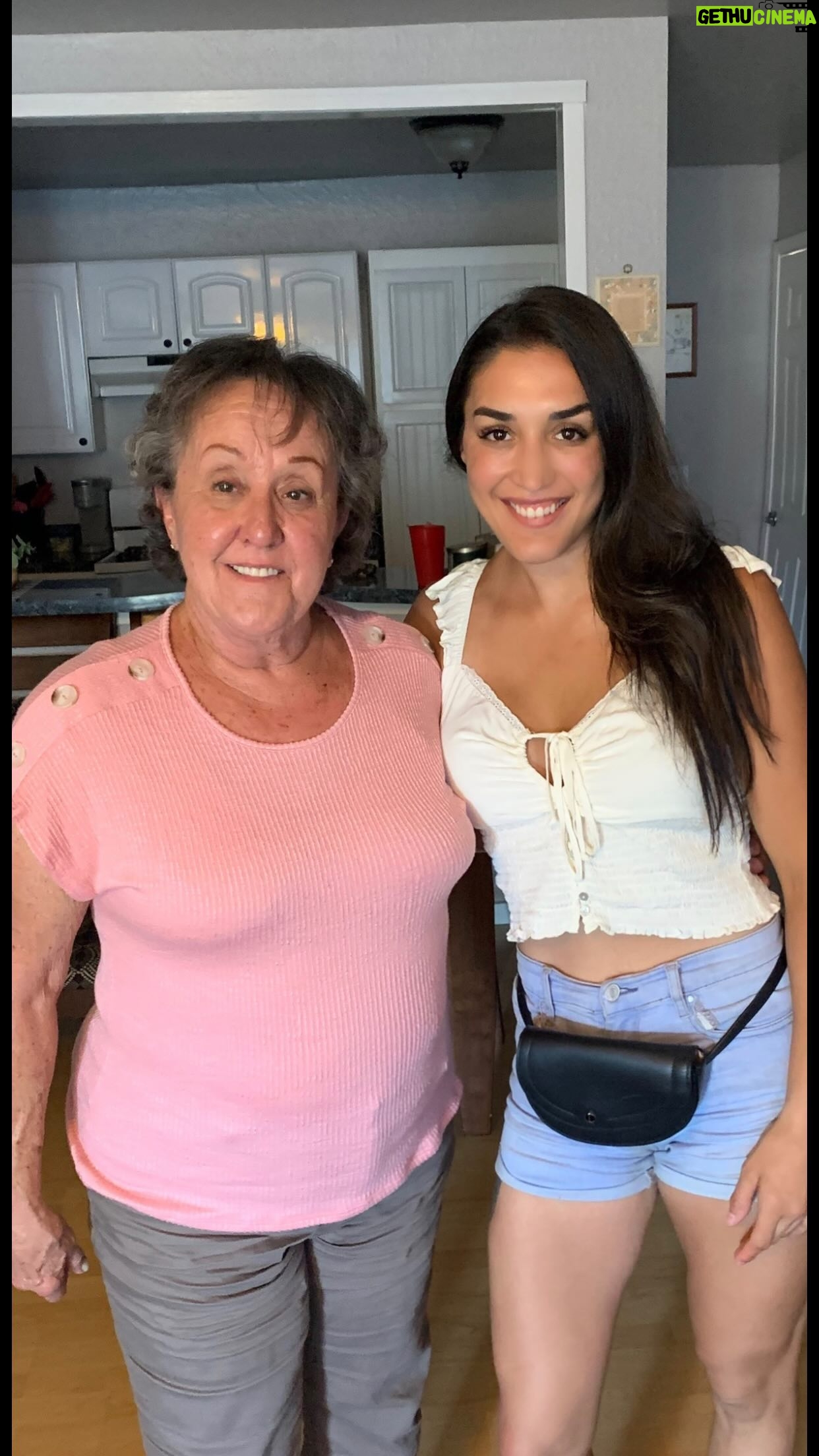 Tatiana Suarez Instagram - Happy International Women’s Day! Thank you to the strong women who have shaped me to be the woman I am today. I’m thankful to have strong women to lead, motivate and inspire me. I hope that I can also be a great motivation and inspiration to my nieces, my future kids and all other young women❤️ #internationalwomensday #womensupportingwomen #women #breakingbarriers