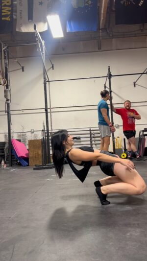 Tatum McCann Instagram - Playing around with party tricks after lifting today 🙃🙃🙃