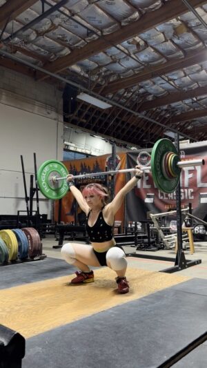 Tatum McCann Instagram - Fun fact: if you mix all the plates together, it makes blue 💙😂 

#expertbarloader #trainwithtatumtots #tatumtotstatumsquats #womenwhoweightlift