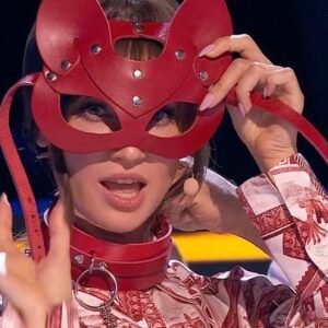 Tatyana Denisova Instagram - «В Последний раз...» 

Проживать свой день нужно, как в последний раз.. Любить- как в последний раз...Творить- как в последний раз...
Делиться тем, что умеешь - не задавая вопрос «Кому это нужно?..» 
НУЖНО❗️ 
И Мы сделаем это снова- растворимся в любимом проекте не щадя себя💔
«Летать-так летать!
Любить-так любить! 
Стрелять-так стрелять...»

#танцынатнт #танцы7сезон #танцы#командататьяныденисовой #legend