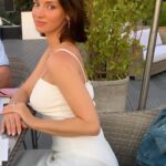 Tatyana Denisova Instagram - «Заглядывать слишком далеко вперед — недальновидно» За август мне пришлось круто изменить планы на год... что стоило всех энергетических ресурсов накопленных за карантин...И мы волевым решением отправились на кратковременный отдых к началу учебного года🙈, подсобрать волю в кулак💪🏽 Живите сегодняшним днём, и сильно не расстраивайтесь, ведь скорее всего, мы живем в симуляции реальности...-как говорит мой будущий муж😉💔🚀 #жизнькайф#якайфуюотжизни#квест