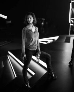 Tatyana Denisova Instagram - Ревизия телефона... 2 совершенно разных человека. Вам какая нравится? У меня была мысль...-а что, если при подписании контракта , моим условием будет «в эфир без макияжа и укладок»... как думаете, пойдёт ли на это хоть один телеканал?.. не устала ли ТЫ Женщина от этих ухищрений?... #чтосбровями