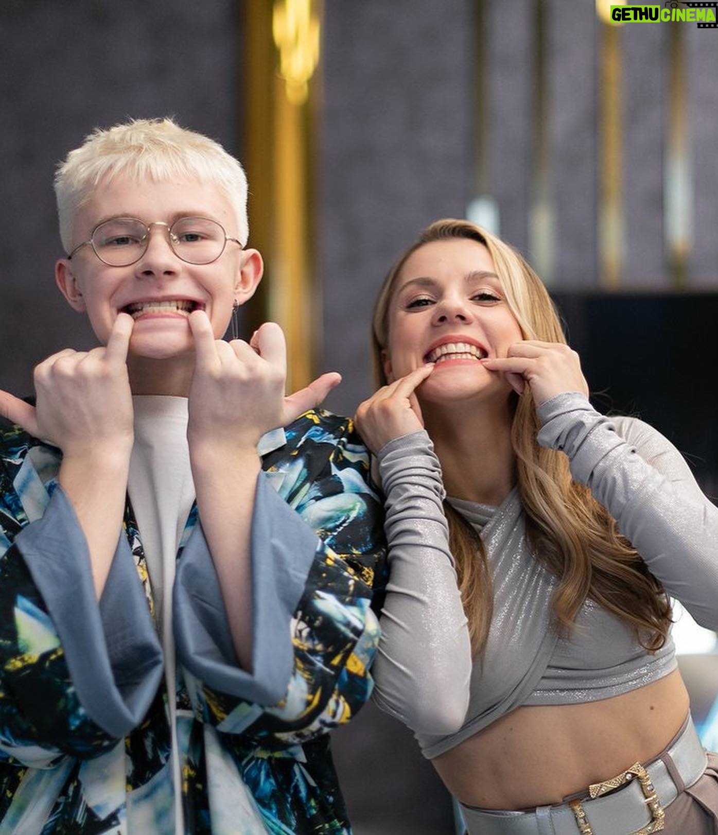 Tatyana Denisova - 17.6K Likes - Я хочу выразить свою Любовь Благодарность и Уважение Труду и Самоотдаче каждого участника моей команды- команды Татьяны Денисовой 7 последнего сезона‼️
Ксюша🤍 @kseniya.goryacheva Звёздочка наша, верим в тебя и в твой успех🙏🏽 Все грани женской сути в тебе и твоём танце, в такой миниатюрной и трудолюбивой, и скромной ❤️все мы сплотилась в тебе одной сейчас🌌 и верим в Мечту ☺️❗️
#командататьяныденисовой Победа в проекте- цель каждого из вас- и, так сложилось, что весь ваш долгий путь зачёлся в общем финале- и , по воле судьбы, за всех Вас на последнем концерте будет стоять Ксюша
❤️🩰❤️
Зубчик... @zubikuss Ты всегда был самым любимым, Ты это знаешь, и я никогда не скрывала своей привязанности‼️У меня сын🧑🏼 и ничто человеческое мне не чуждо😇💔Спасибо за Твой Путь‼️ Я всегда верила, что Ты сможешь победить🦷👑 Всё лучшее у тебя впереди, не устану это повторять‼️‼️ Ты этого достоин.
Юлианочка... @bukholts Девочка моя.. искренне к тебе прикипела и полюбила! Каждое твоё выступление- верх профессионализма, западного качества и стиля‼️Ты- Мощь. Ты-Женщина будущего. Ты-Пример для всех❤️ Спасибо, что привнесла в нашу команду свой опыт, энергию прошлых сезонов- своих фанов и хейтеров🌶😉 Без перчинки было бы скучно🥱😂
И говорю спасибо всем другим участникам за то, что были и есть важными фрагментами нашей общей Картины🙌🏽
@patlakh @lucaakula @o.g.rash @egorgufranov @deckiknights #жизньангелов
Мои Хореографы- Вы 4 столпа, Вы 4 БОЛТА
🔩🔩🔩🔩что уж там скрывать🤣 на которых держится всё🙏🏽 мои «жертва, упорство, фанатизм»‼️ ЛЮБОВЬ.
@igorrudnik
@alexandermogilev
@vitaliksav4enko
@mark__kuklin
#горячийфинал