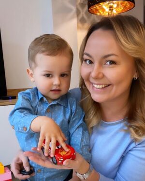 Tatyana Morozova Instagram - Мамочки, у нас тут джентельмен совсем большой стал! Принцессы могут выстраиваться в дружно ряд 😁😎