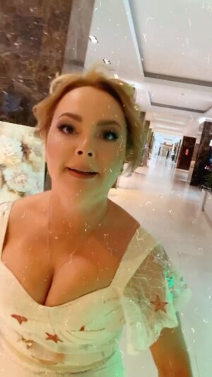 Tatyana Morozova Instagram - Волшебную палку, исполнительницу ваших желаний — вернули!!! 🥳

Есть заветная мечта? 

Загадывайте в комментариях скорей! Волшебства идут к тем, кто знает, чего хочет!🤗

#исполнениежеланий #картажеланий #желанияисполняются