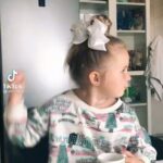 Tatyana Morozova Instagram - Лучшего видео, чем это не сыскать во всем тикток😂 На моменте с бугабу и родительским чатом я уже плакала от смеха!!) Мамы, насколько правда? По-моему это 10 из 10!😁