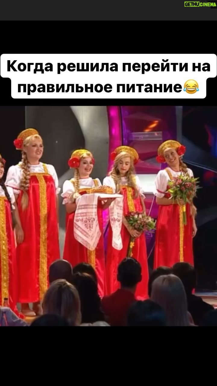 Tatyana Morozova - 4.3K Likes - Безбулочная диета не удалась, та и ладно! Лето все равно уже прошло😂🤣
Осень, хочется горячей шарлотки и хачапури какого-нибудь😋🥧
А что из выпечки вы готовы есть не переставая?😉