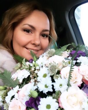 Tatyana Morozova Instagram - С Татьяниным днём 😘 студентам - быть студентами😜 преподавателям - терпения🤪 ну а Танюшам- любви , счастья , реализации! Ведь это для нас так важно🥳🎉❤️ #татьяниндень