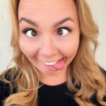 Tatyana Morozova Instagram - Подурачиться — любимое занятие😁 Живу в гармонии со своим внутренним ребёнком. Какое фото рассмешило больше? 4-е мой личный фаворит🤣