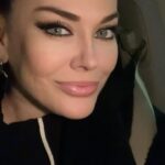Tatyana Tereshina Instagram - Так много всего произошло в моей некогда беспечной яркой жизни ,за последнее время.. О, Боги, как я не сошла с катушек, сама не понимаю.. а я только хорошею и мододею🤣🤣🤣. Я видимо птица Феникс… 🦅