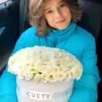 Tatyana Tereshina Instagram - С днем учителя! 🩵 @cvetyfix 🩵