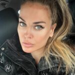 Tatyana Tereshina Instagram – Такую низкосчистотную ересь пишут люди под постами о Крокусе, включая мой. Я даже удалять не буду. Пусть это будет стеной позора примитивно мыслящих людей. Мне жаль всех людей мирных невинно пострадавших из любых стран.  А пишу я посты про свою страну, я тут живу, жила, влюблялась, рожала детей, строила карьеру.. я люблю все что с ней связано… . Я являюсь ее частью , более того я сама неоднократно ходила в Крокус Сити Холл. Выступала и посещала премии и концерты.. это очень близкое мне место.  Все кто желает простым мирным людям зла и злорадствует сейчас, поверьте, вы завязываете на себе кармический узел , делая плохо не тем  несчастным погибщим , а себе и своему потомству. Глядя на эту ярость в сообщениях я понимаю одно. Человечество не поменяется видимо никогда. Более 20 лет назад  жила в Москве в районе  Дубровка, неподалеку  от « Норд Оста».. проезжала даже оцепление.. адовое чувство… прошло года 23… и все те же  чувства…  И никакой надежды , что мир изменится. Все те же войны, все та же « гонка вооружений»… 💔