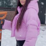 Tatyana Tereshina Instagram – Убираю « снег нашей любви», а то навалило от тебя…😅🌨️❄️⛄️