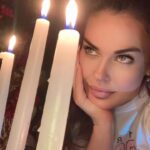 Tatyana Tereshina Instagram – Недавно посмотрела « Старший брат» , Господи, как красиво  написано, снято, сыграно. Просто.. ведь это как спектакль .. ничего по геолокации практически не меняется на протяжении 2х серий, а как трогательно и просто все сотворено.  А сегодня я смотрю « Будте моим мужем».. Арсюша аж рот открыл.. цепляет и впечатляет даже  пятилетнего мальчика 🌝..что еще посмотреть из « нашего» ретро?