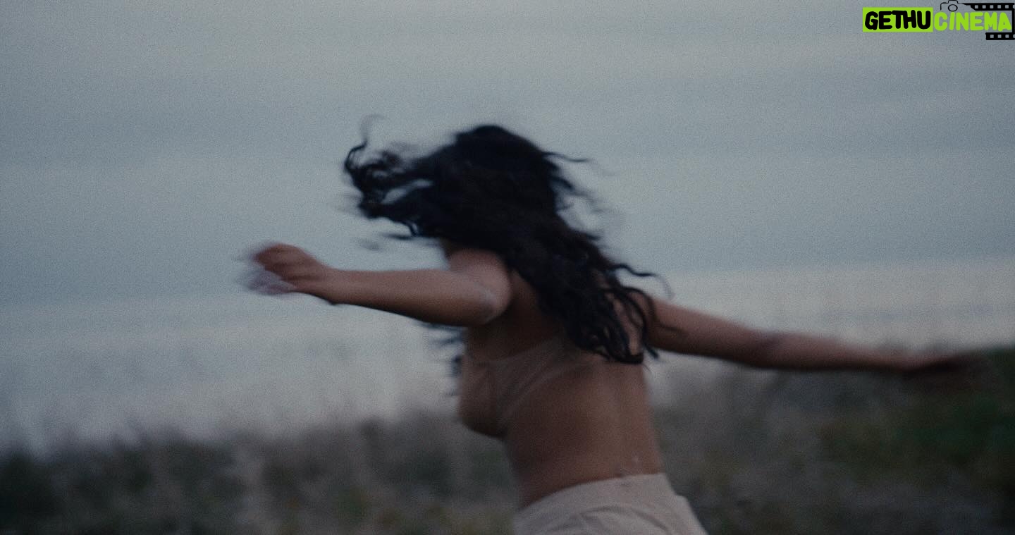 Taveeta Szymanowicz Instagram - stills from our little film "metamorphosis" — out now on @beyondtheshort ⭐️ link in bio x Creative Director:@taveeta DOP: @thepeterschnobb Producer: @madetotell Post Production: @thepeterschnobb First Assistant Camera: Jason Lin Production Assistant: @scottydynamo Hair, Makeup, Wardrobe: @jessgagliano Dancer/Choreographer: @taveeta Music: Spearfisher
