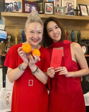 Tay Ying Instagram - What a year the past AY has been, and that being said I’m honoured and happy to share that both my mum and I have been nominated for Star Awards 2024’s Top 10 Most Popular Female Artistes category! 🎉 

It would be so much to have your votes, which commences from today until the 21st of April 7.30pm 🙏🏻 Each account is entitled to 10 votes per day for each award category! 

Vote here: https://www.mediacorp.sg/starawards/vote

See you live on 21st April 🌟