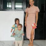Taya Rogers Instagram – Happy Lunar New Year HomieLoverFriends🧧🌕✨🐲🍊 Wishing you all a prosperous & joyful year of the dragon! 😘  I’m excited to teach Jaden & Mila more of their Chinese heritage as they get older (& hoping to use it as an opportunity to learn more for myself as well!) 

เห็นหน้าแบบนี้จะคิดไหมว่ามีอาม่ากับอาเหล่าม่าอยู่ที่บ้าน 😛

恭祝新年吉祥，幸福和欢乐与你同在。🌕🐲🧧🍊💰