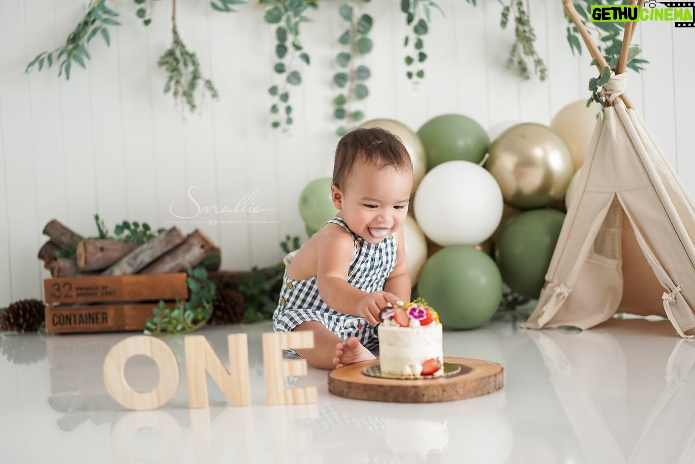 Taya Rogers - 3 Likes - A little belated but swooning over these photos by @smalliestudio for Jaden’s 1st birthday 🥰🤩🫶🏽 He’s grown so much 🥹 I just need time to slow down a little - and for him to stop running so fast 😅
Swipe for his newborn photos 🥹🥲
ใครอยากถ่ายรูปน่ารักน่ารักแนะนำ @smalliestudio เลยค่ะ ไม่เคยผิดหวัง 🥹🥰