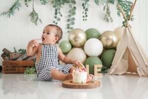 Taya Rogers Instagram - A little belated but swooning over these photos by @smalliestudio for Jaden’s 1st birthday 🥰🤩🫶🏽 He’s grown so much 🥹 I just need time to slow down a little - and for him to stop running so fast 😅 

Swipe for his newborn photos 🥹🥲

ใครอยากถ่ายรูปน่ารักน่ารักแนะนำ @smalliestudio  เลยค่ะ  ไม่เคยผิดหวัง 🥹🥰