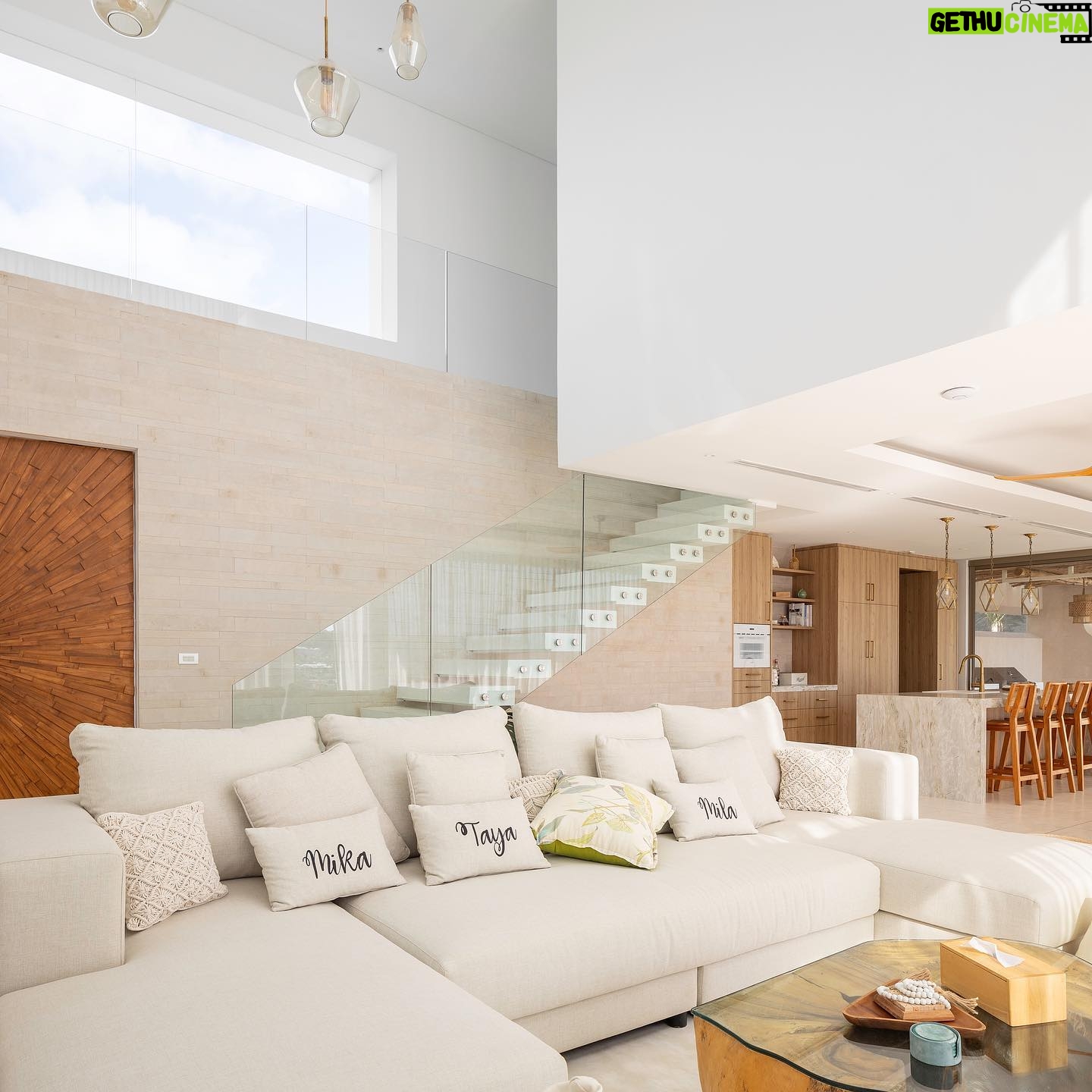 Taya Rogers - 7.8K Likes - Home is where the heart is ❤️🏡☺️ @villahokulani
Where do you think we spend the most time in the house? 👀
#Samui #mt1632 #home #needArtWork #comingalong #islandlife #thailand #poolvilla