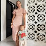 Taya Rogers Instagram – Happy Lunar New Year HomieLoverFriends🧧🌕✨🐲🍊 Wishing you all a prosperous & joyful year of the dragon! 😘  I’m excited to teach Jaden & Mila more of their Chinese heritage as they get older (& hoping to use it as an opportunity to learn more for myself as well!) 

เห็นหน้าแบบนี้จะคิดไหมว่ามีอาม่ากับอาเหล่าม่าอยู่ที่บ้าน 😛

恭祝新年吉祥，幸福和欢乐与你同在。🌕🐲🧧🍊💰