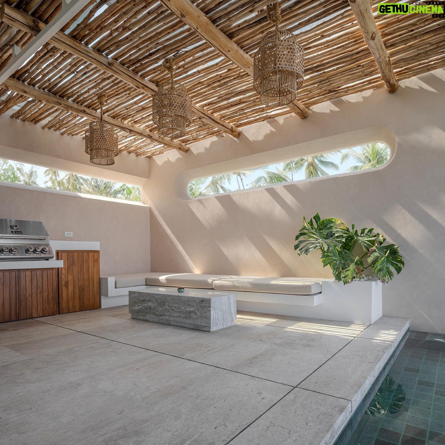 Taya Rogers - 7.8K Likes - Home is where the heart is ❤️🏡☺️ @villahokulani
Where do you think we spend the most time in the house? 👀
#Samui #mt1632 #home #needArtWork #comingalong #islandlife #thailand #poolvilla