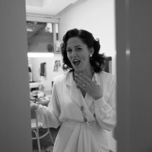 Taylor Louderman Instagram - Returning to the stage has been a rollercoaster ride — scary & rewarding. I’m so grateful for the opportunity to do it at home and with such lovely humans. 🖤 @themuny

And lucky to have @jennyandersonphoto ‘s insane photography talents to document the moments behind the scenes. 

Two nights left to see Chess!