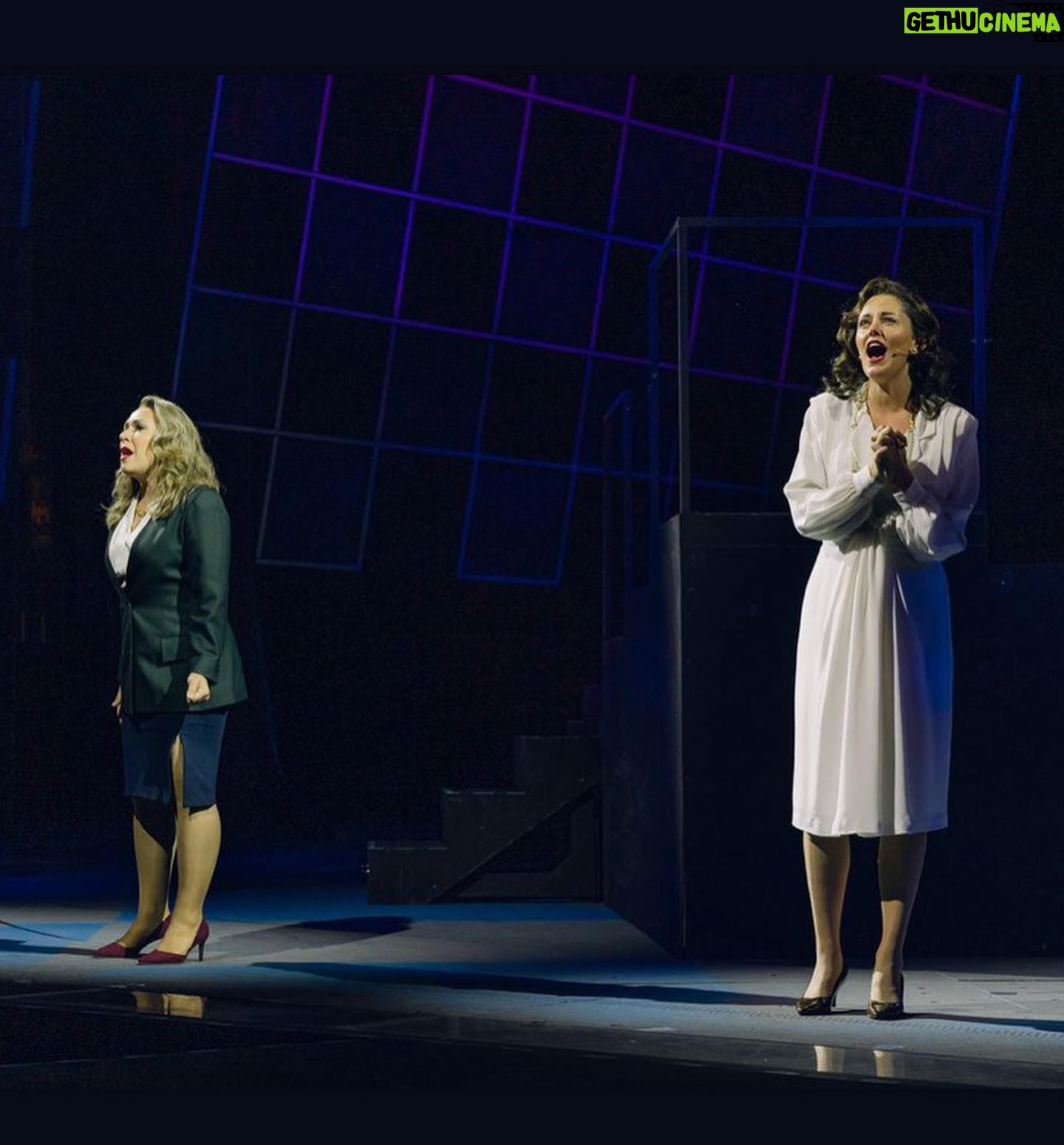 Taylor Louderman - 10.8K Likes - Muny shows are a giant trust fall. You have 11 days to rehearse, and you never run the show with all of the elements (orchestra, costumes, props, lighting, set, etc) until opening night. Somehow it always comes together — they call it @themuny MAGIC 🪄🧞
And just like all those tearful closing night bows from summer theatre camps growing up, I’m always sad to say goodbye to the new friends I made along the way. 🤍🖤
#chess #muny #musicaltheatre