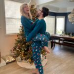 Taylor Dooley Instagram - Merry Christmas & Happy Holidays to everyone ❤️ All glory to the newborn King 😍 Praising and thanking God for sending His son, Jesus, as a savior to ALL! And so incredibly grateful for family, love, joy, and peace in this holiday season. Sending you all so much love from me and my favorite tribe of goofballs (swipe to see us being silly 😜). I love always laughing through life with these three, God is so good 🥰