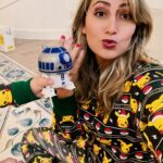 Taylor Dooley Instagram - We had the most beautiful Christmas Day yesterday filled with all our favorite people, so much love, laughter, smiles, joy, presents, and makeovers (courtesy of little miss Adaline and her new makeup set swipe over to see the results 😂)!! 🎁🎄😍 Celebrating the true gift of the season, Jesus 🥰 Wishing you all the most blessed day yesterday and an amazing holiday season from our family to yours 💛