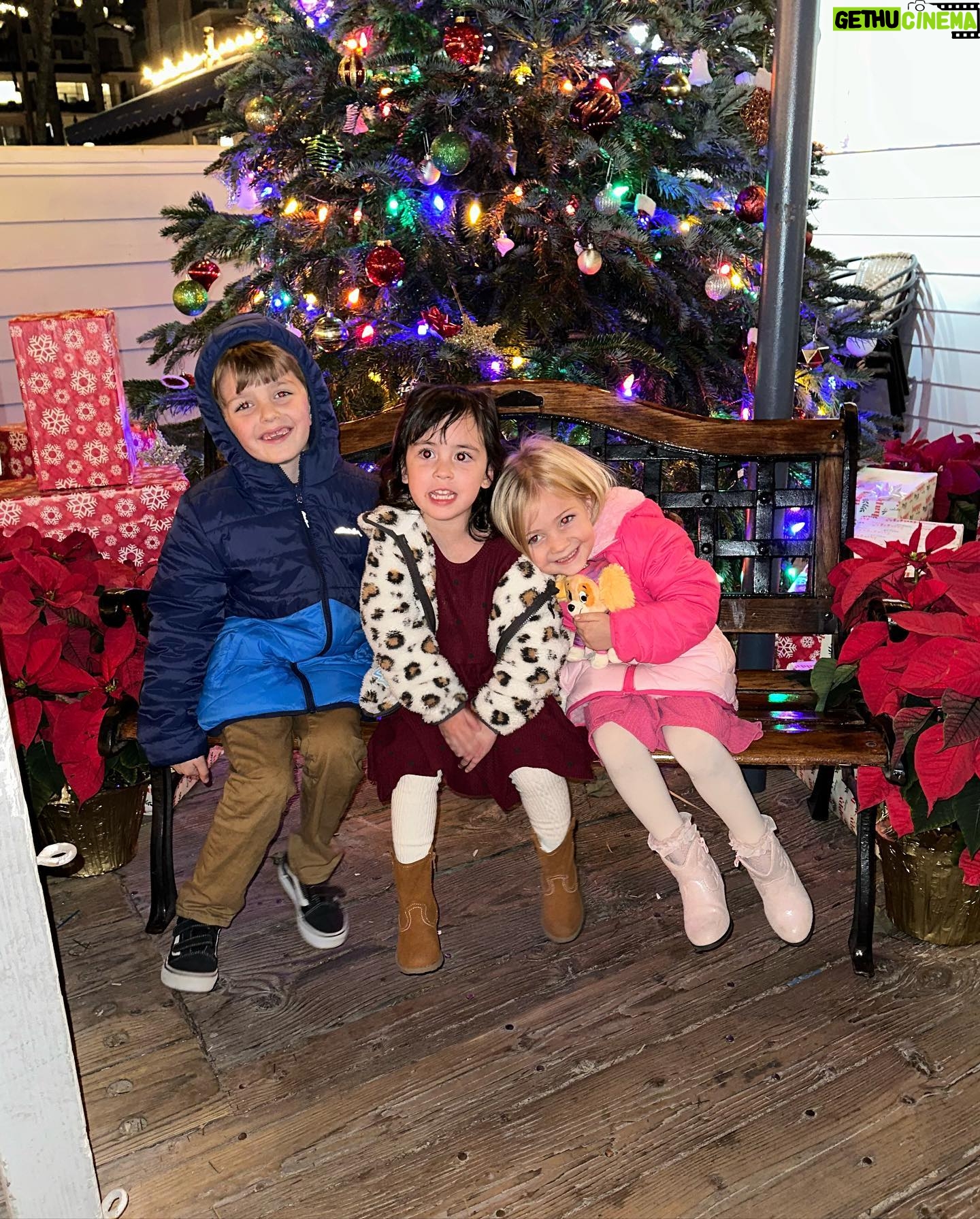 Taylor Dooley Instagram - Holiday adventures with my favorites 🎄 So blessed to have all of these amazing people in our lives. Cheers to friends who become family 🥰