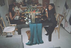 Taylor Hale Instagram - Only thing disposable here is the camera

Salon beta test ✔️

#dinnerparty #offwhite #virgilablohoffwhite #dragrace #bigbrother #thechallenge #thecircle #blackhistory #blackhistorymonth