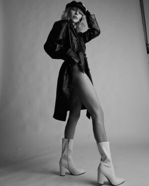 Taylor Hickson Instagram - fuck it i’m going no pants