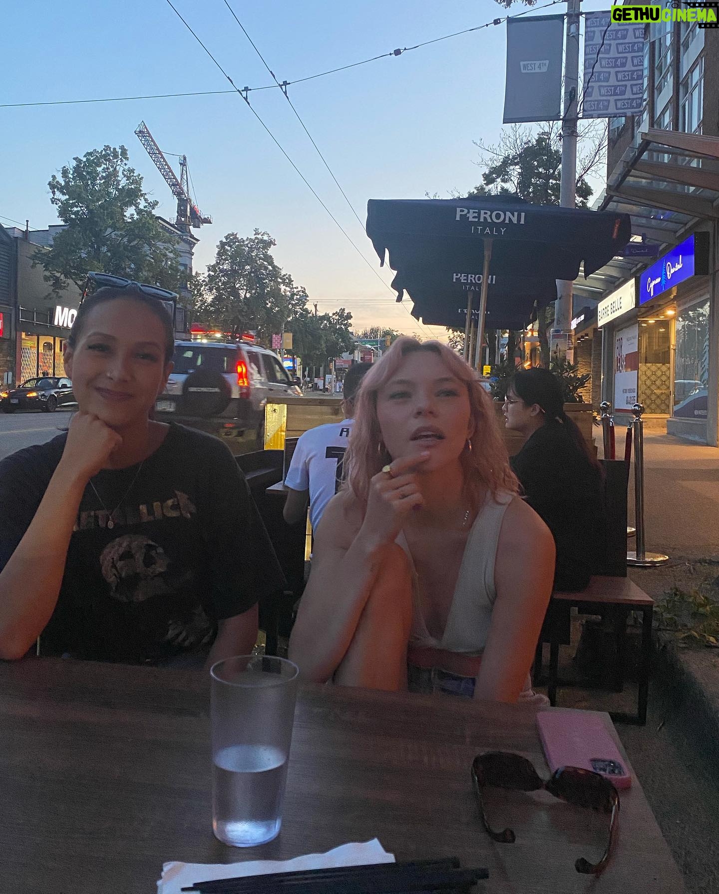 Taylor Hickson Instagram - ma i’m just tryna do hoodrat shit w my friends