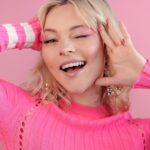 Taylor Hickson Instagram - how may feels after 6 month vancouver darkness🌷