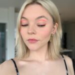 Taylor Hickson Instagram - we wrapped season 2! fun glam moment from promo 🌷