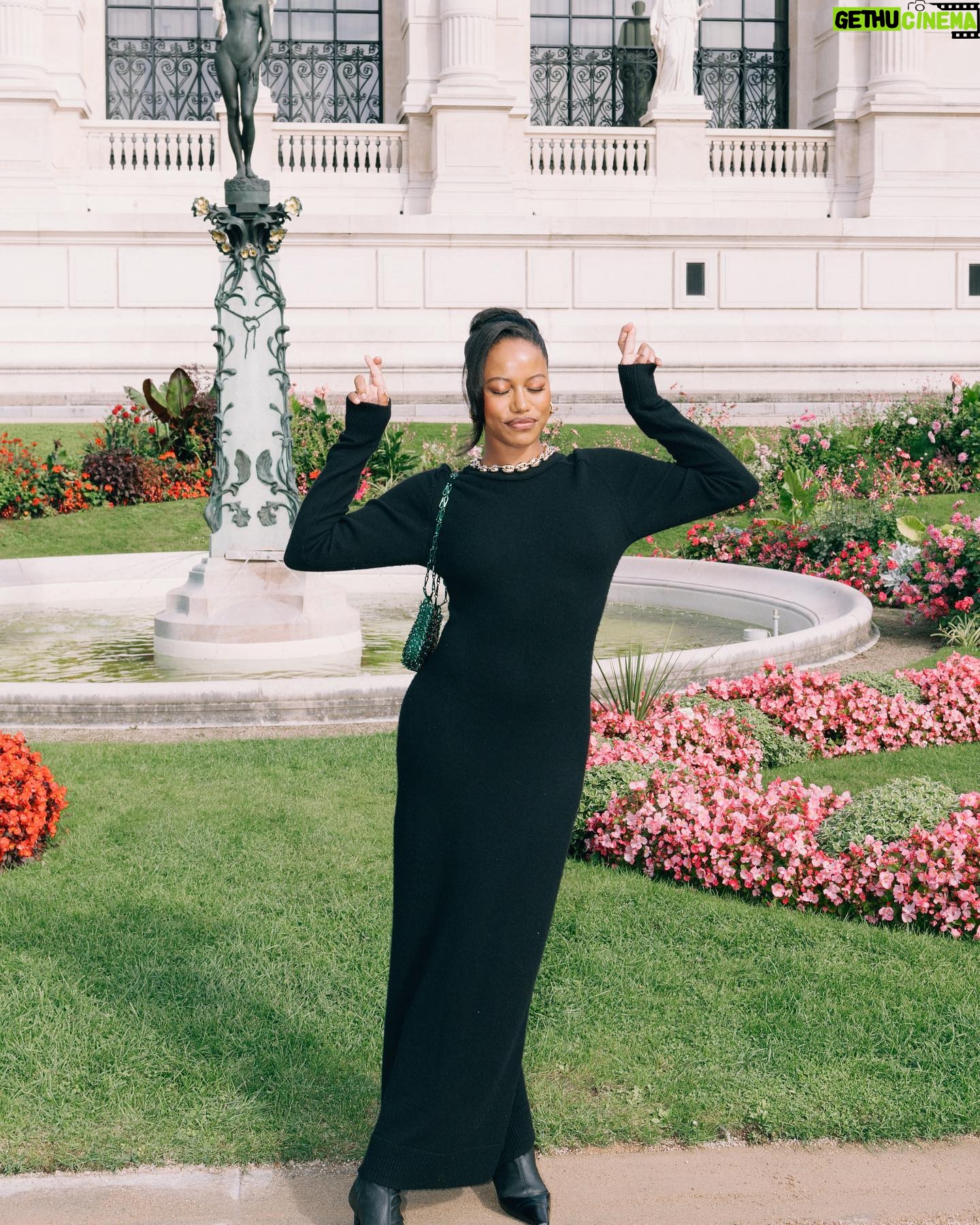 Taylour Paige Instagram - @rabanne show!!! Me as Tony Montana’s wife right after a good blow out #pfw