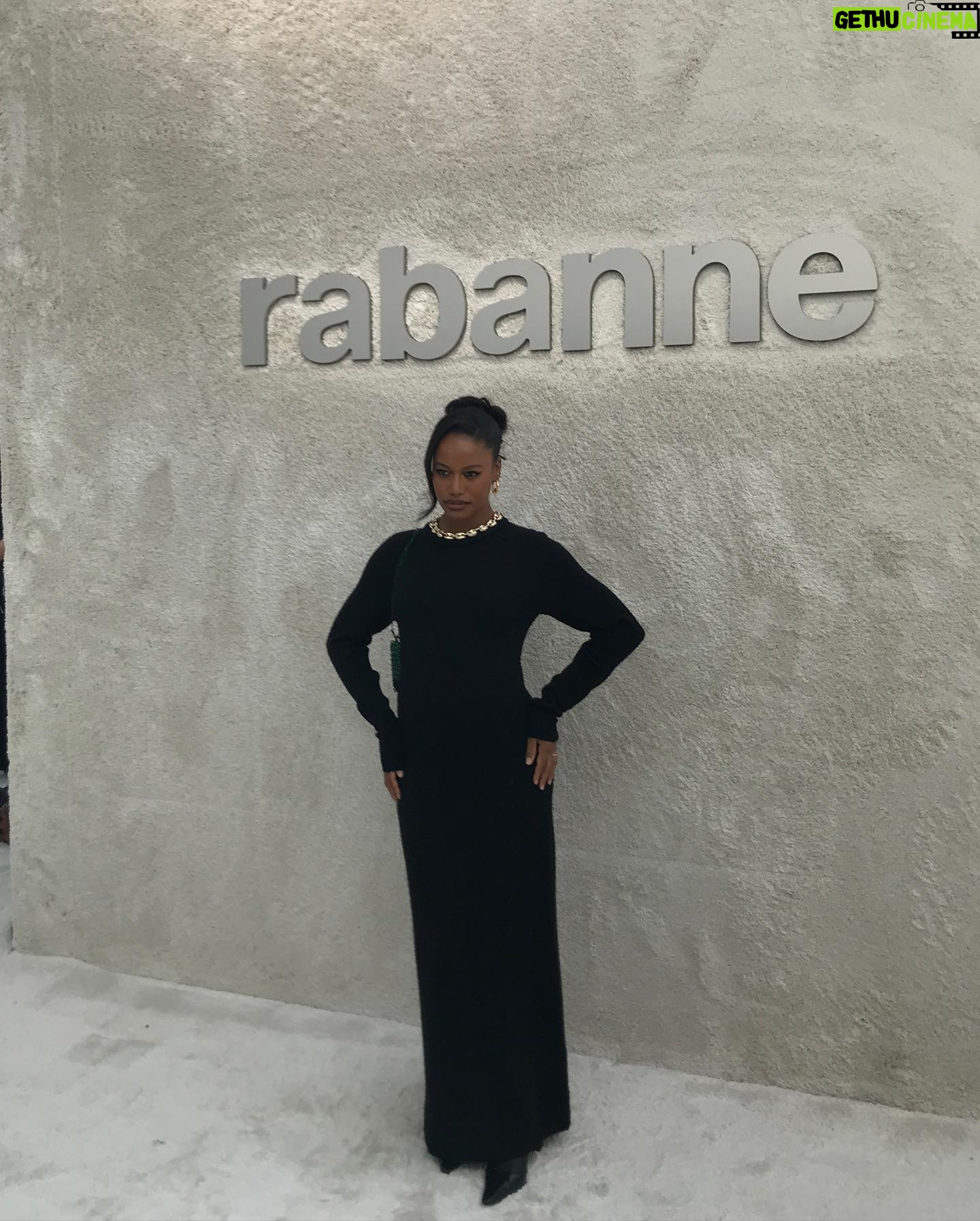 Taylour Paige Instagram - @rabanne show!!! Me as Tony Montana’s wife right after a good blow out #pfw