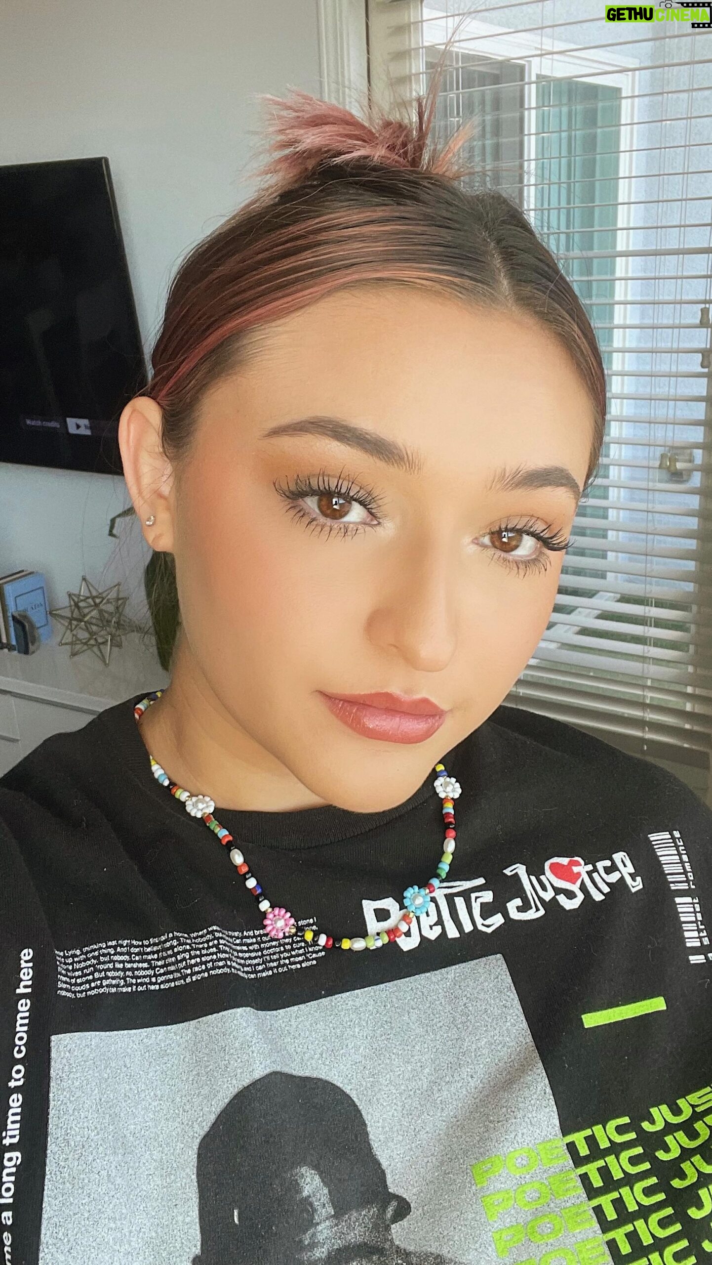 Teilor Grubbs - 3 Likes - found this trend on tiktok and have been dying to try it lol we failed😭