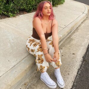 Teilor Grubbs Instagram - just trynna master peace🤍 

teilor15 for $$ off✨
sku: 11597417 @sheinofficial @shein_us 
#sheinforall #sheinpartner