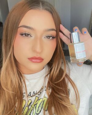Teilor Grubbs Instagram - comment your favorite perfume or cologne💘 @dossierperfumes use teilor5 for $$ off :)
