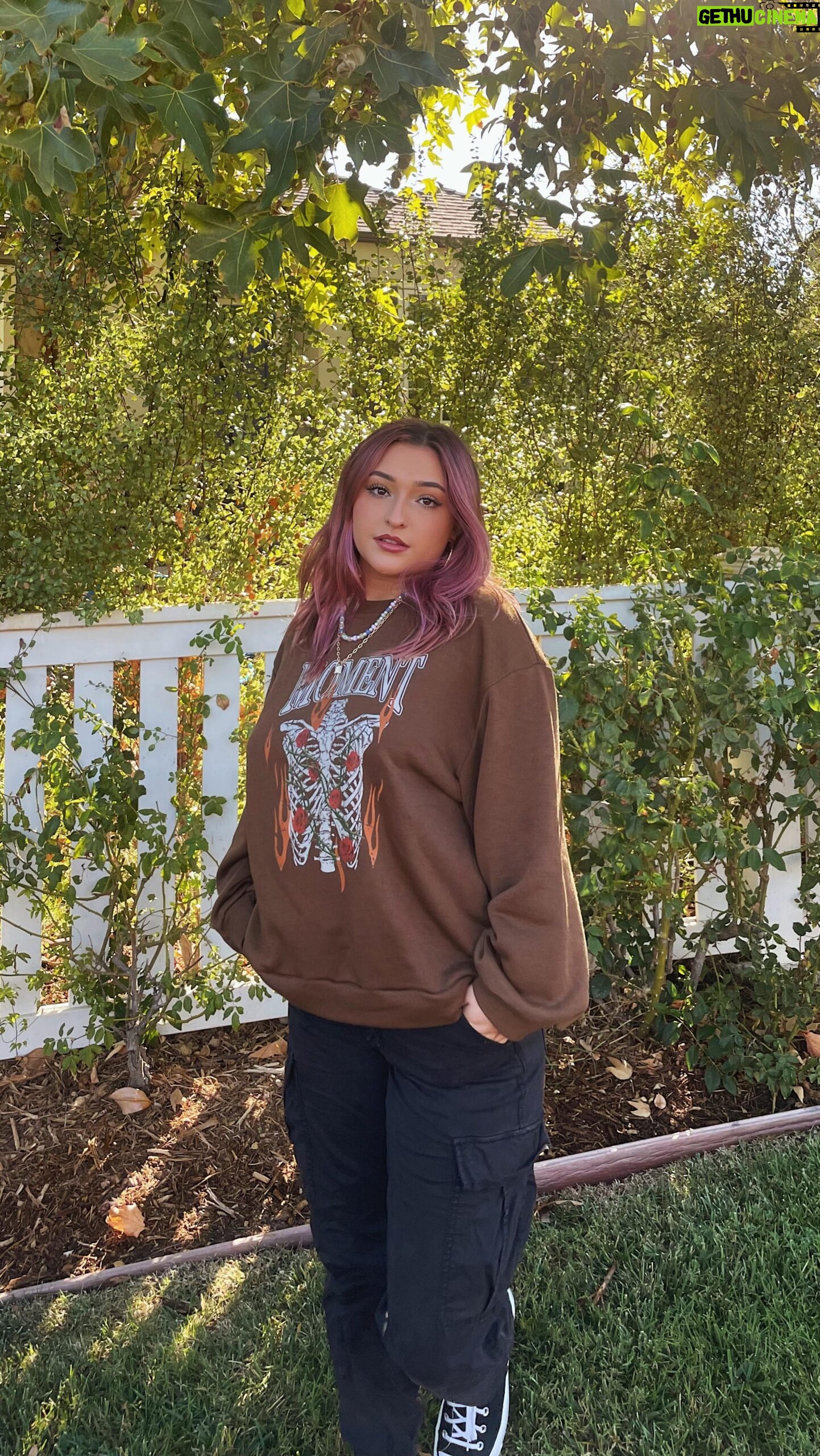 Teilor Grubbs - 3 Likes - come to dinner with me💗