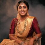 Teja Venkatesh Instagram - Dreamy 🤍 Saree draping @d_sareedrapist Makeup @jeru_bridal_studioo Saree @sesha_bridalwear Camera @aadhityasivam Jewels @chennai_jazz Hairdo @shadesofyourdream Makeup Assistant @rajime27_makeover_hub #tejavenkatesh #tejainsaree #saree #chennai #traditional #sareelove #tejavenkatesh😍😍