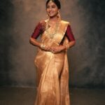 Teja Venkatesh Instagram - Dreamy 🤍 Saree draping @d_sareedrapist Makeup @jeru_bridal_studioo Saree @sesha_bridalwear Camera @aadhityasivam Jewels @chennai_jazz Hairdo @shadesofyourdream Makeup Assistant @rajime27_makeover_hub #tejavenkatesh #tejainsaree #saree #chennai #traditional #sareelove #tejavenkatesh😍😍
