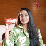 Teja Venkatesh Instagram – When I am running late and cravings hit me, the @britannia.croissant comes to my rescue 🥐
It comes in 3 delicious flavours – cocoa, vanilla and mixed fruit⭐
I’ll get back to my snack buddy, you can grab yours from nearby stores or ecom platforms 🛒

#BritanniaTreatCroissant