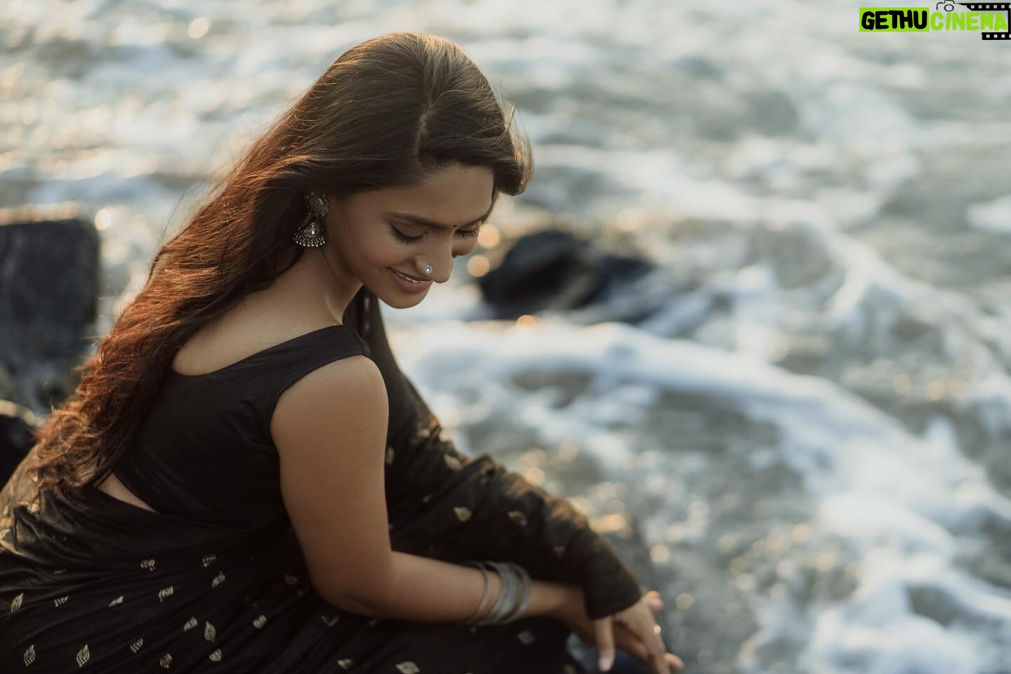 Teja Venkatesh Instagram - βLost in the rhythm of the waves, draped in elegance.βπ€π : In frame : @tejavenkateshoffl β¨ Shot by : @sriram.k_dop β¨ Mua : @sha_thebridesroom β¨