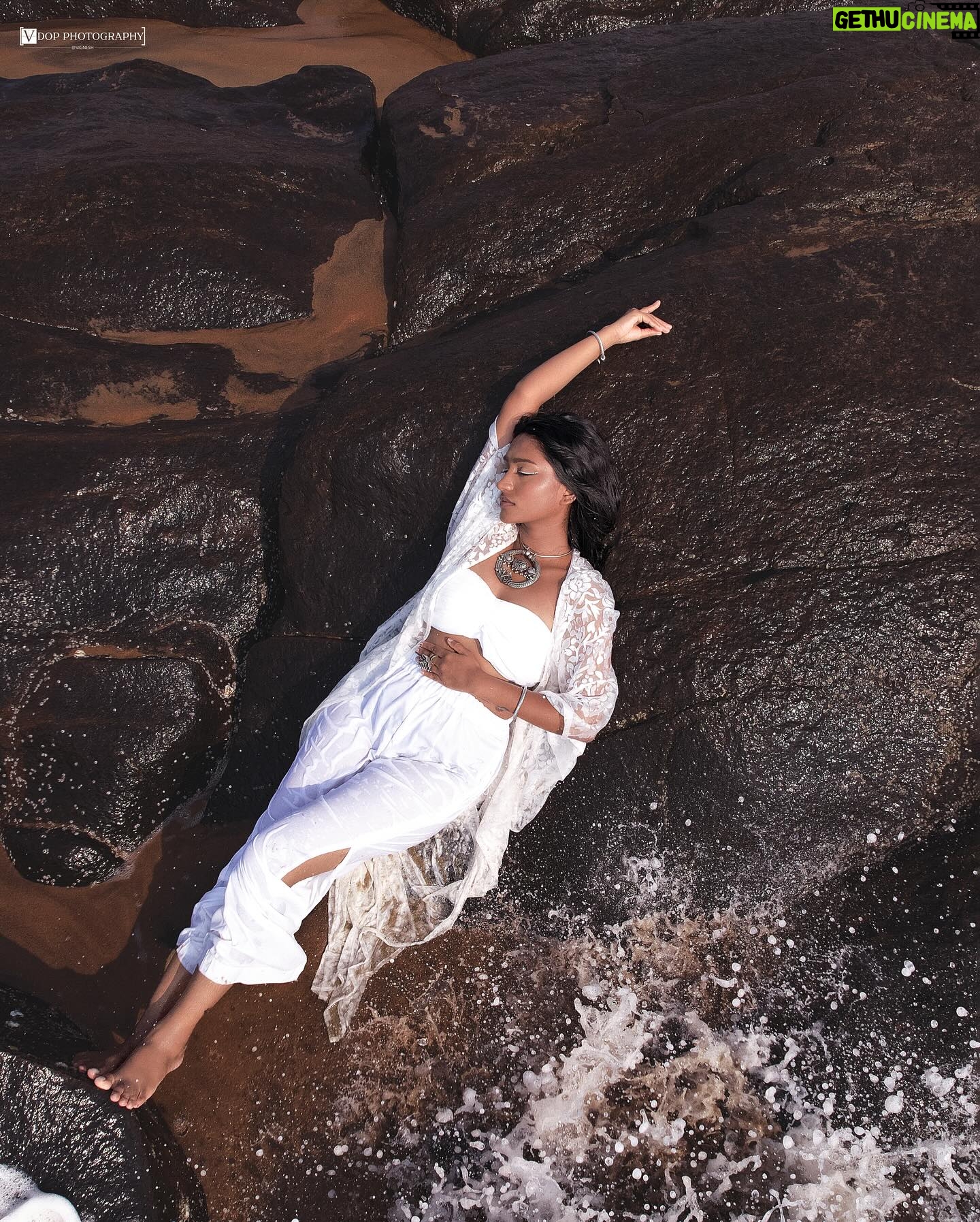 Teja Venkatesh Instagram - In the embrace of the sea, trying to wash away the pain.π Ft: @tejavenkateshoffl . πΈ @vdop_photography . H&M: @noormakeup.sculpture . Stylist: @muthunagaimurugesan . Wardrobe: @sesha_bridalwear . Drone shot @ajitricks_ . Jewels @fineshinejewels . #portrait #fashionable #westernfashion #beach #beauty #beautyshots #makeup #portraitphotography #tejavenkatesh #teja #trending #photoshoot